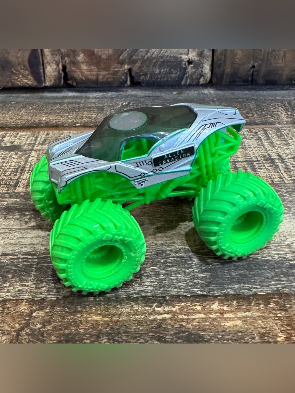Monster Jam Alien Invasion Loose Truck 1/64 Diecast Nitro Neon Green